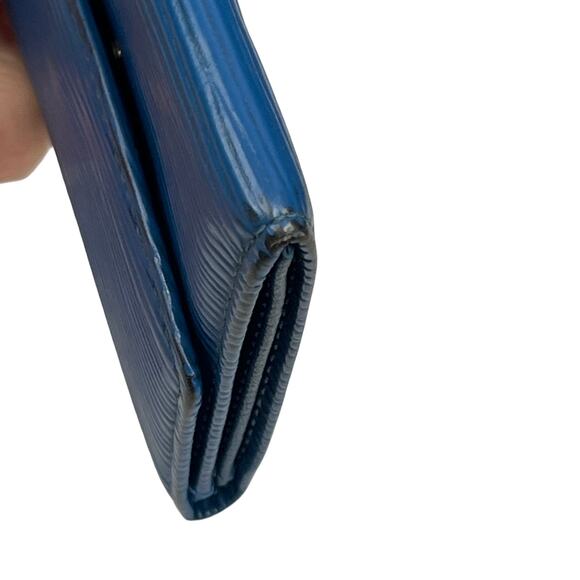 Louis Vuitton Epi Toledo Blue Viennois Wallet 1996 Made in Spain - Picture 9 of 15